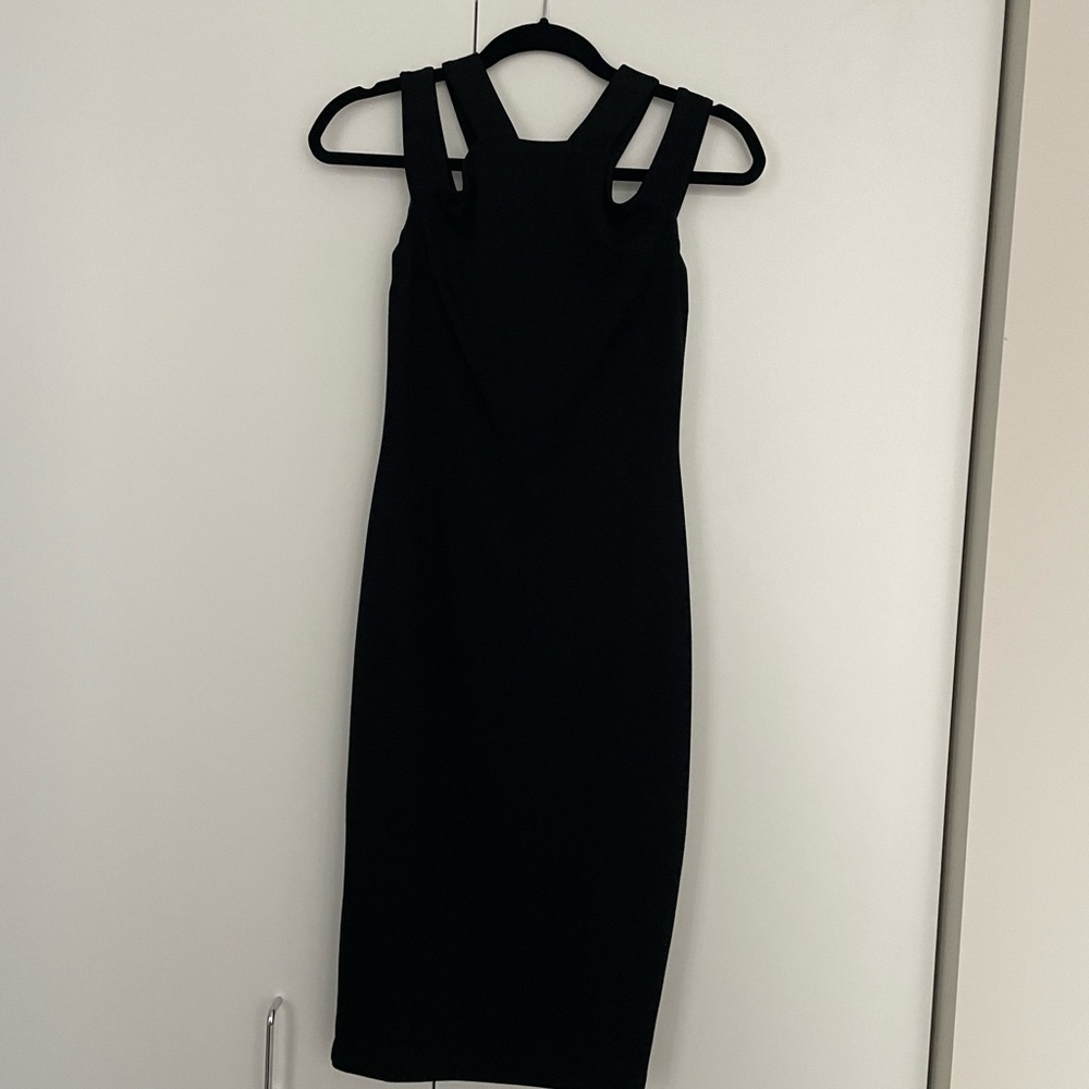 Elegant Black Sleeveless Dress